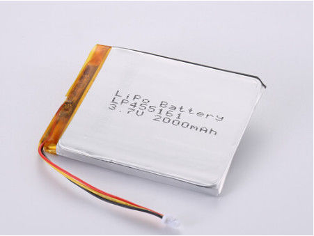 باتری پلیمر لیتیوم نقره ای با 12 ماه یک سال گارانتی LP455161 3.7V 2000MAH تولید کنندگان باتری پرزماتیک