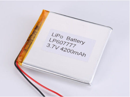 باتری پلیمر لیتیوم LP607777 3.7V 4200MAH با حفاظت از شارژ بیش از حد و روش شارژ CC / CV از تولید کنندگان